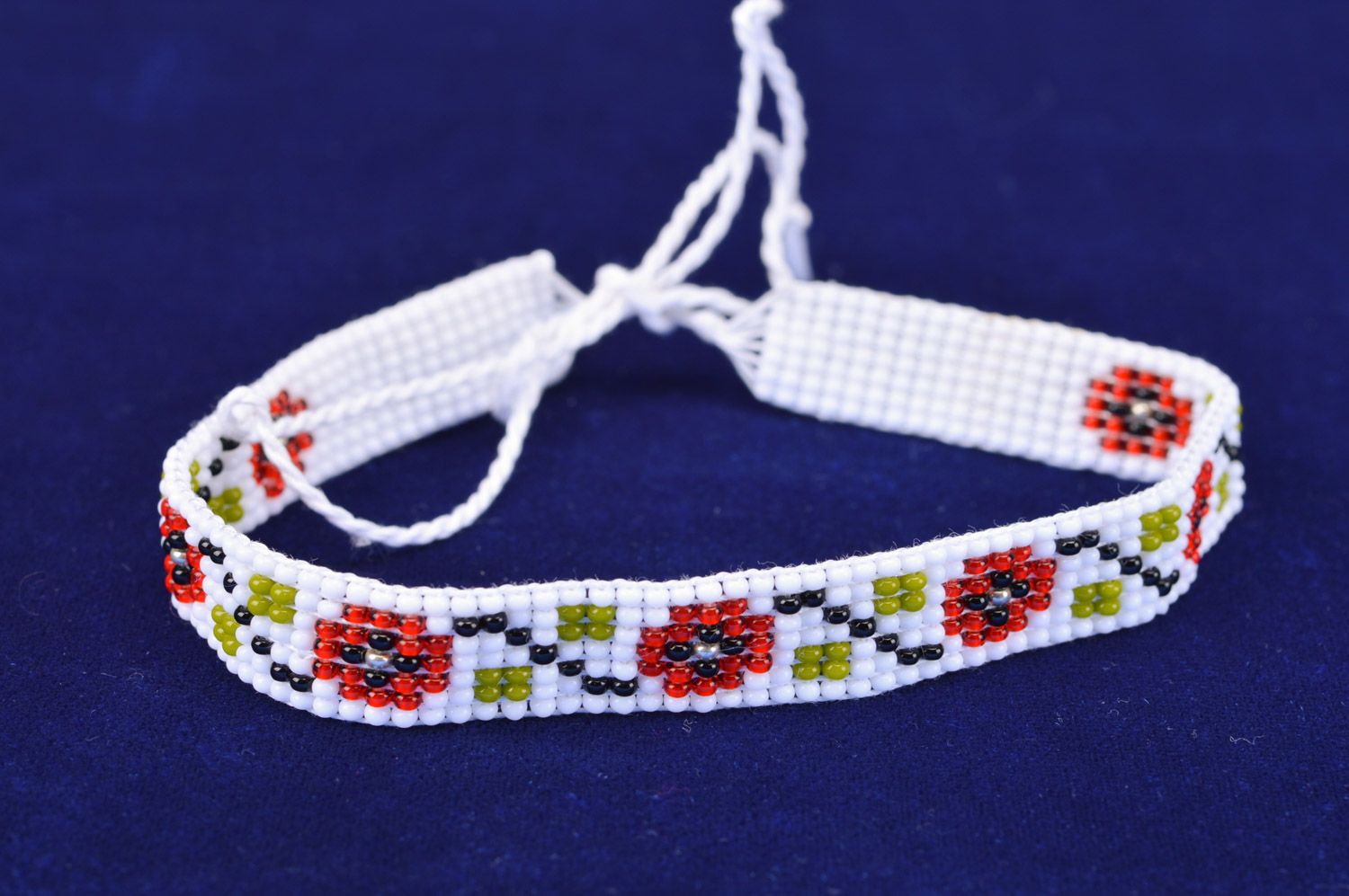 Ожерелье из бисера в технике плетения ручной работы в этнических мотивах женское фото 5