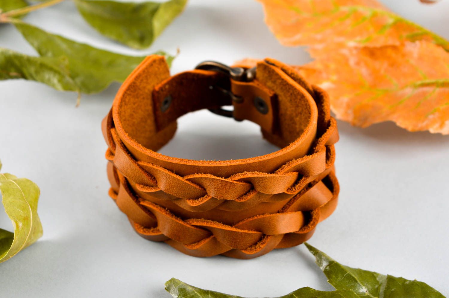 Браслет ручной работы кожаный браслет коричневый украшение из натуральной кожи фото 1