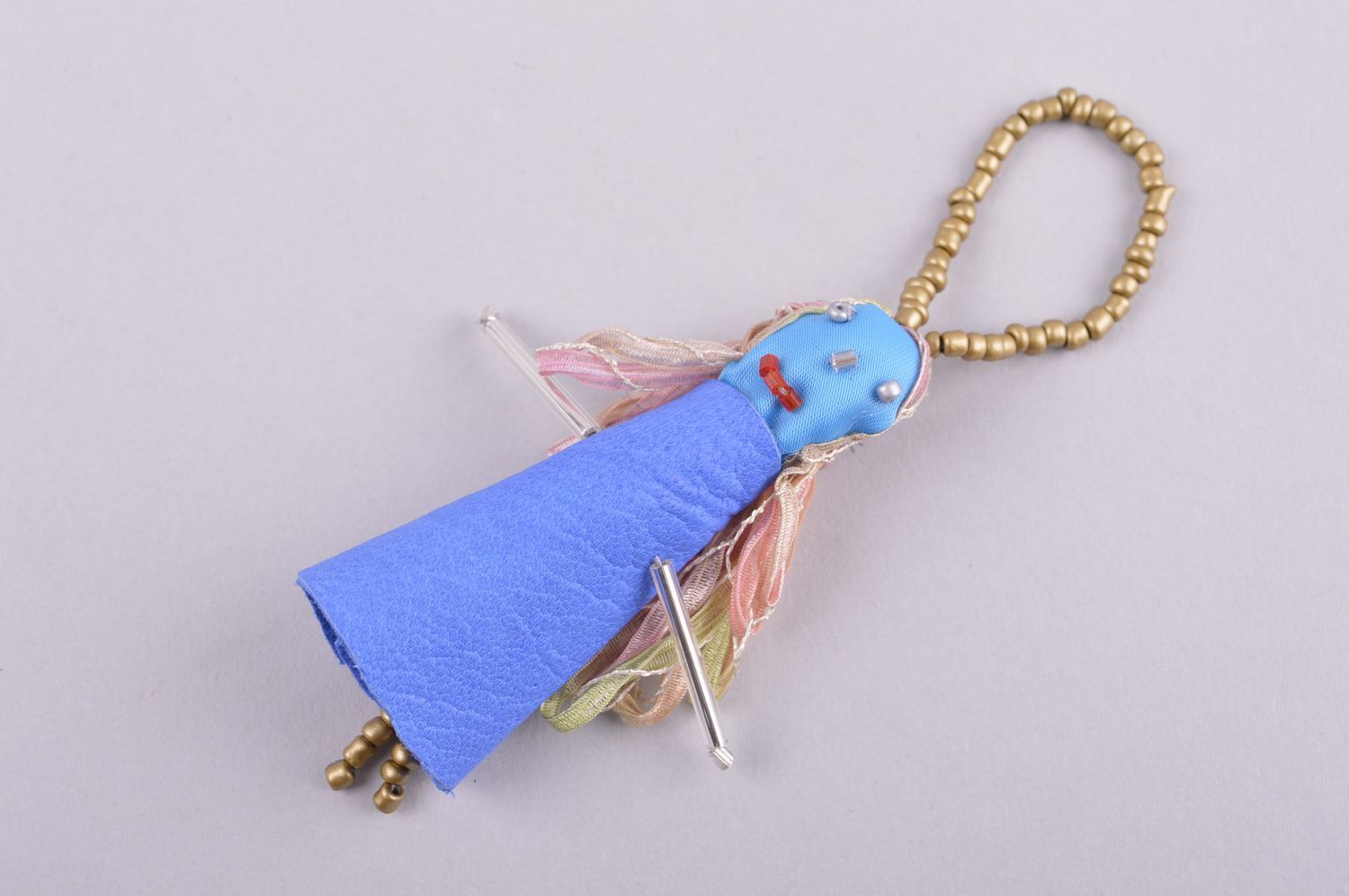 Porte-clés en cuir fait main Porte-clefs poupée bleue Accessoire original photo 3