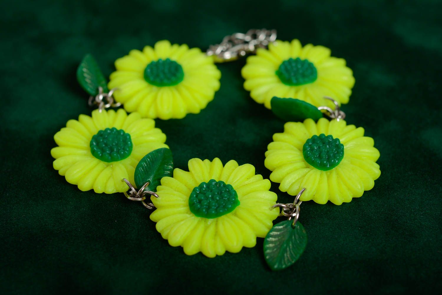 Beau bracelet en pâte polymère fait main design original avec fleurs jaunes photo 2