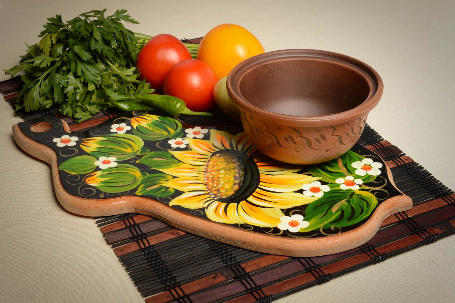 Tabla de madera para cortar artesanal menaje de cocina pintado regalo original  foto 1