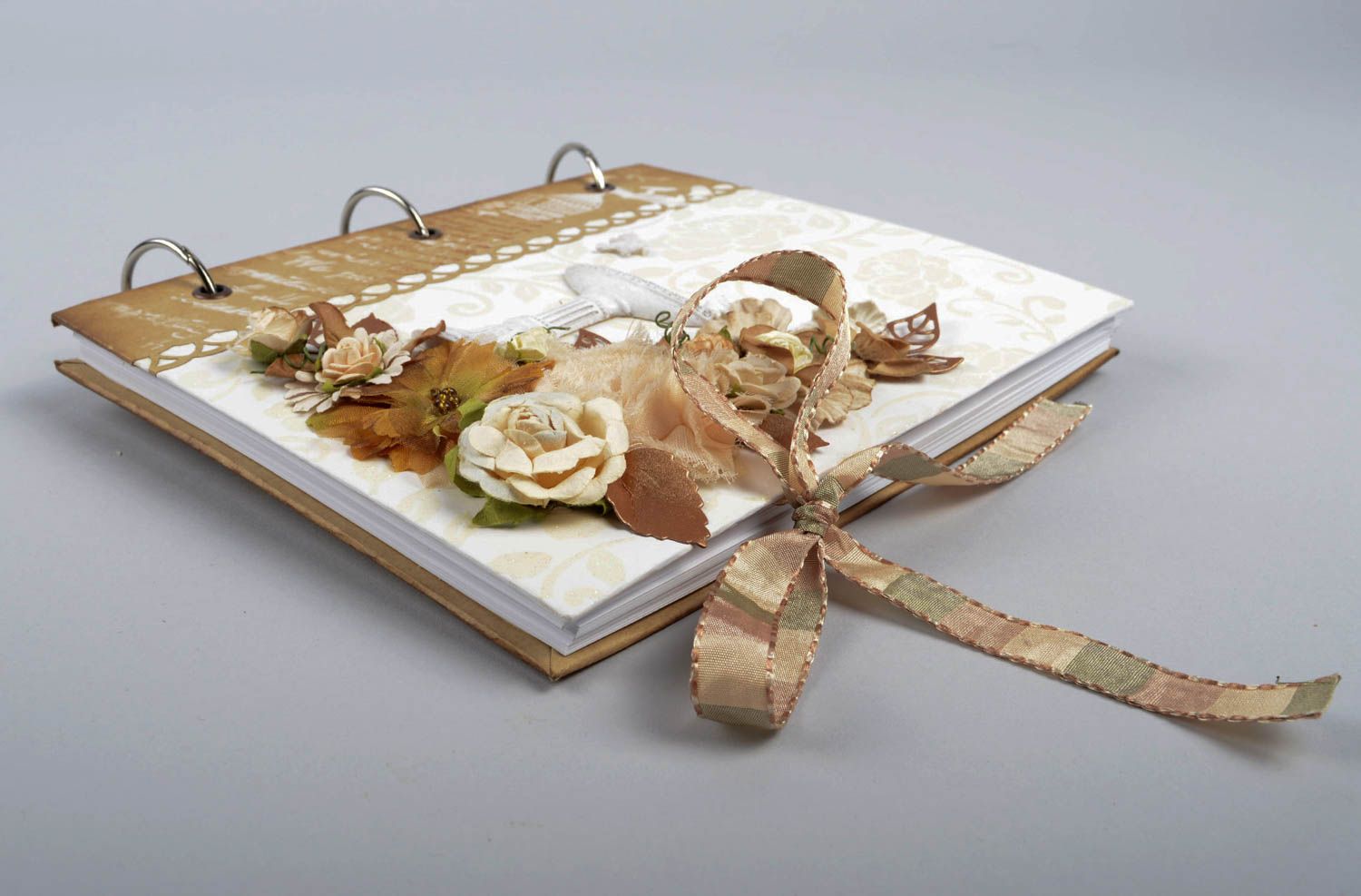 Livre d'or mariage fait main beige en carton avec fleurs Cadeau original photo 3