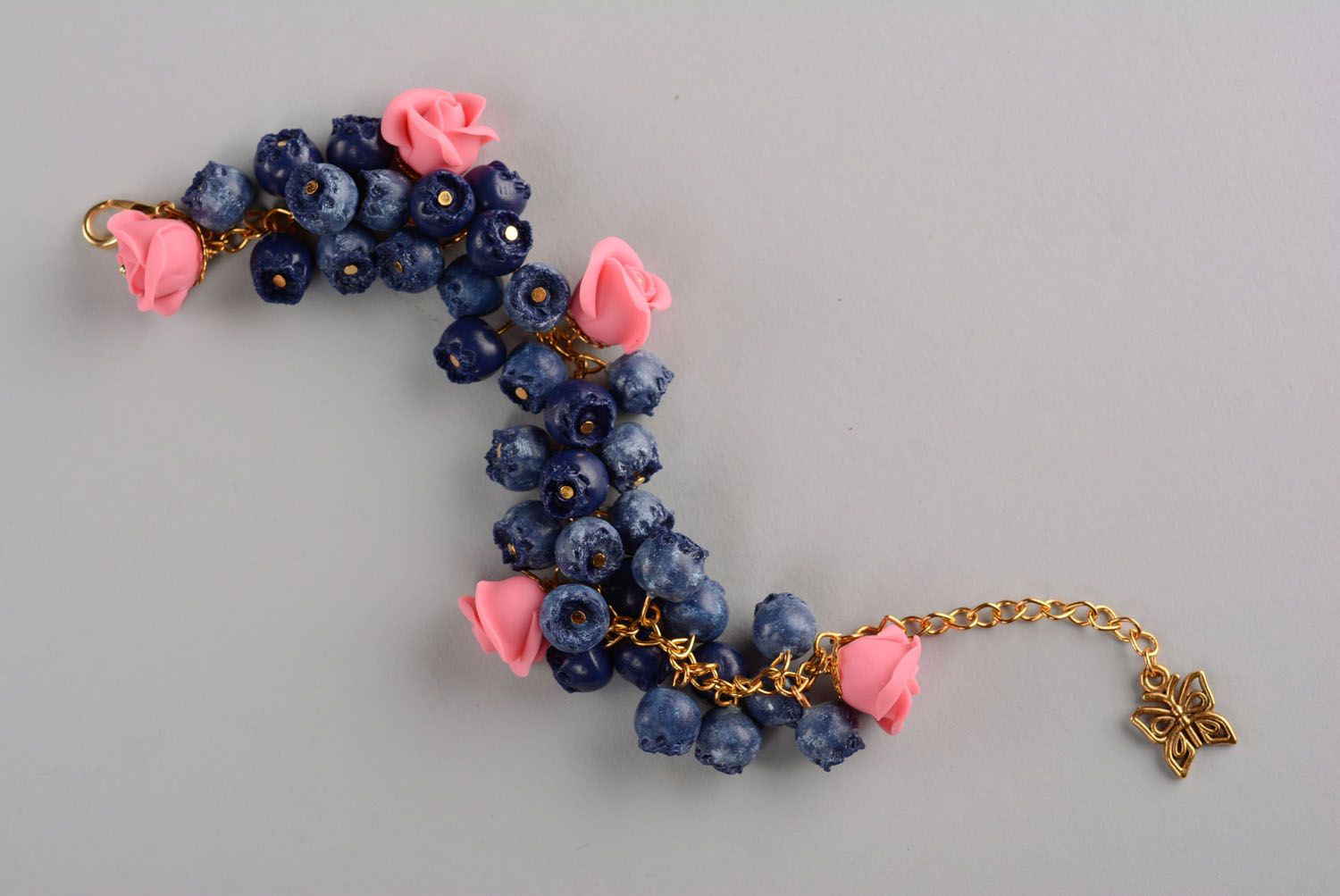 Wide handmade charm bracelet with blueberries and pink roses photo 2
