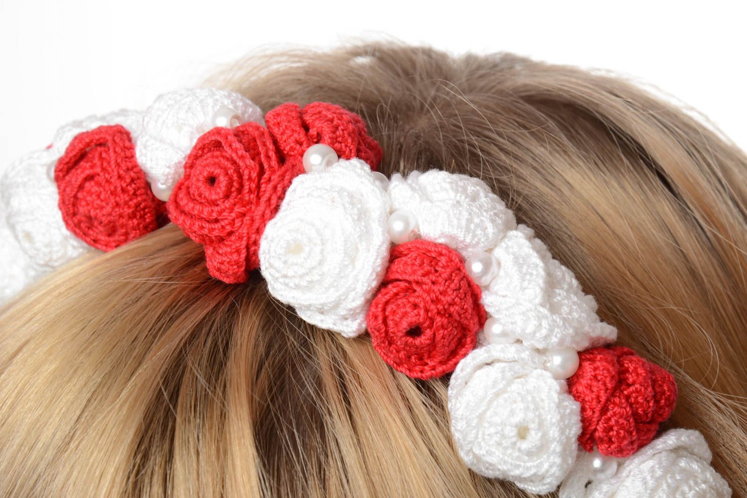 Haarband mit Blumen handgemachter Schmuck Accessoires für Haare weiß rot foto 2