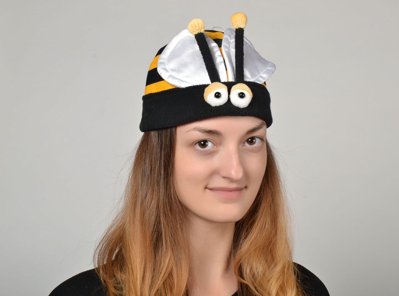Cappello di ape di carnevale fatto a mano accessorio divertente da bambini foto 2
