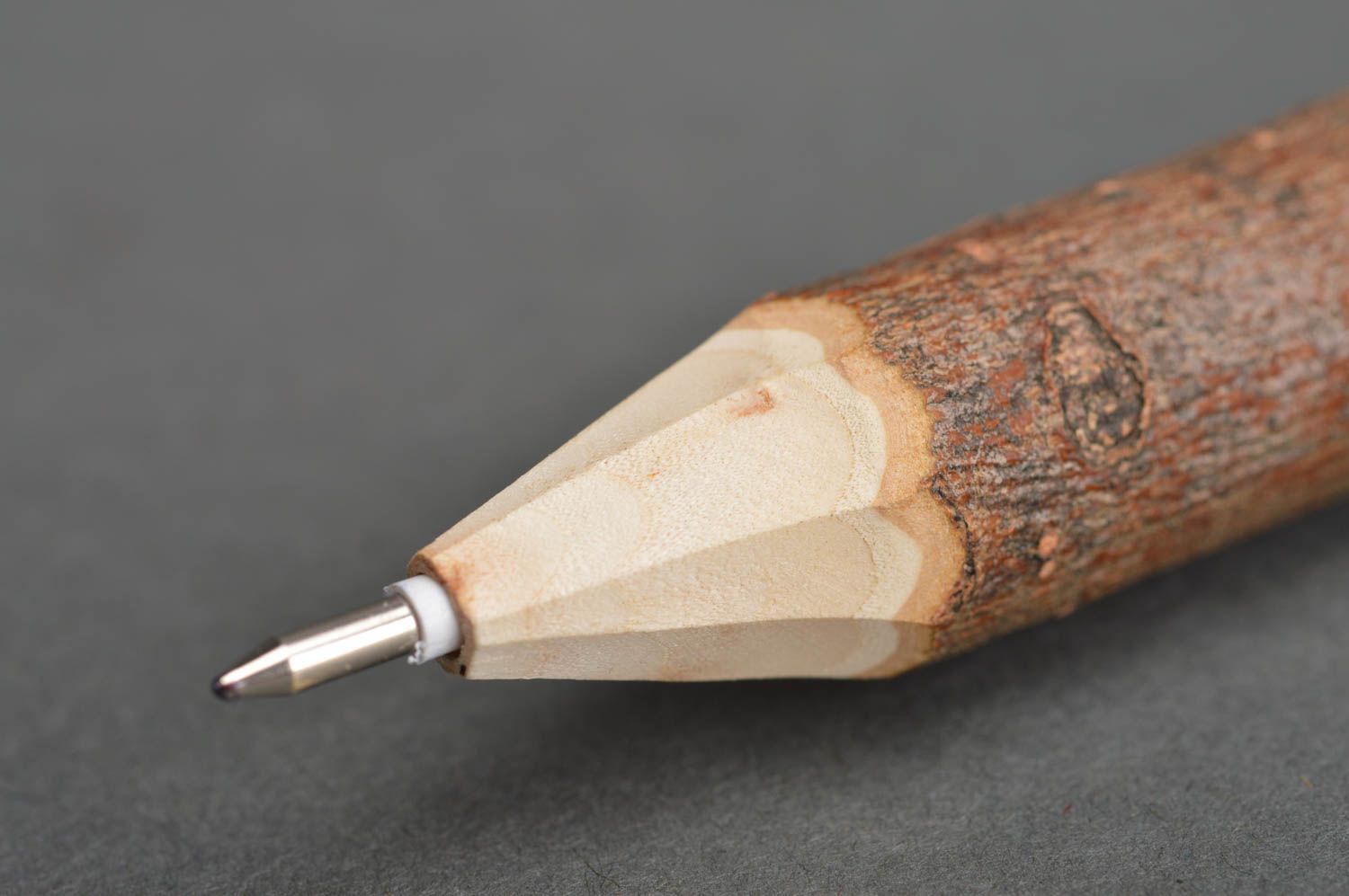 Geschnitzter Kugelschreiber aus Holz mit Pfeife schön künstlerisch originell  foto 4