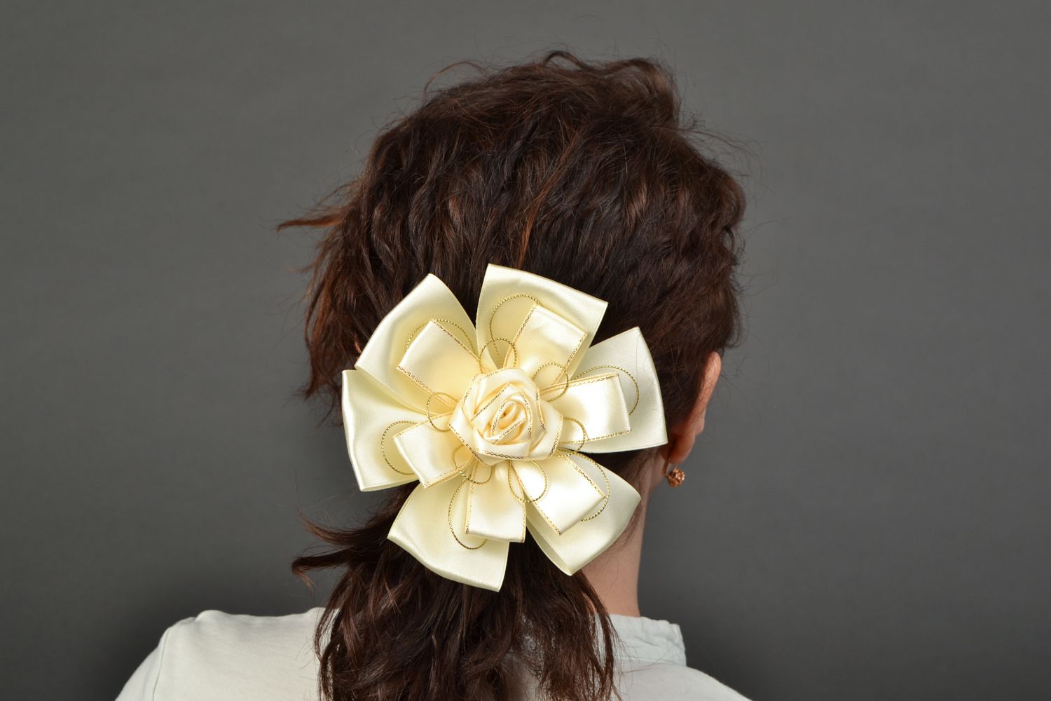 Set of satin ribbon scrunchies in the shape of white roses photo 2