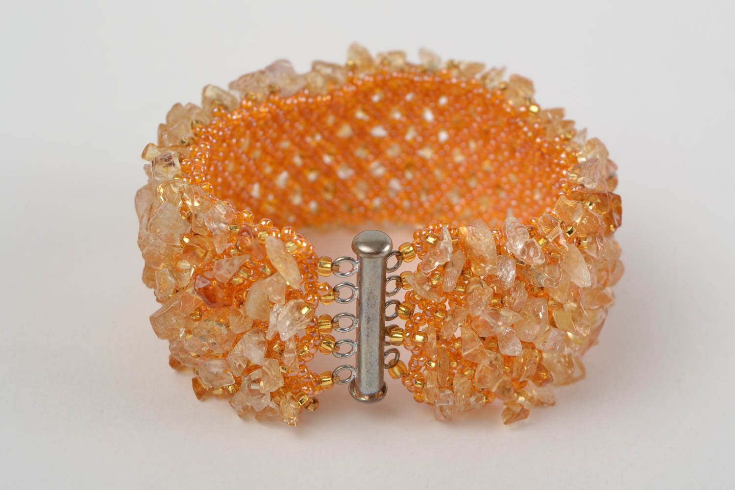 Large bracelet en perles de rocaille et pierres naturelles orange fait main photo 5