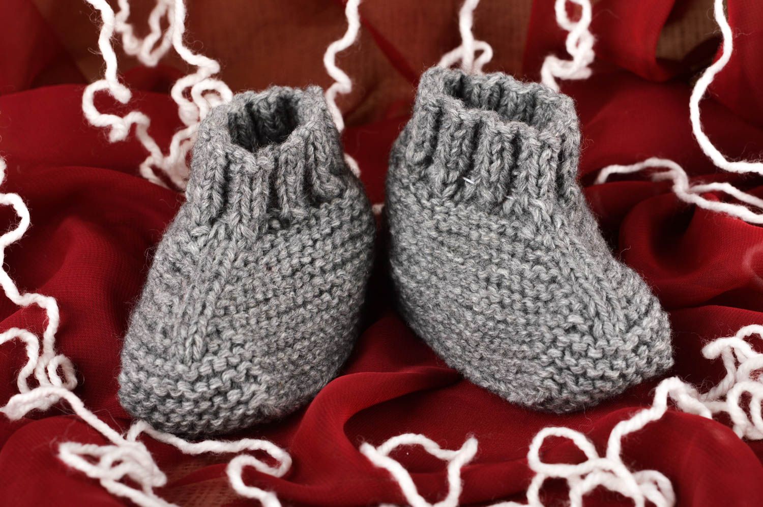 Chaussons bébé faits main Chaussure bébé gris en mi-laine Cadeau original photo 1