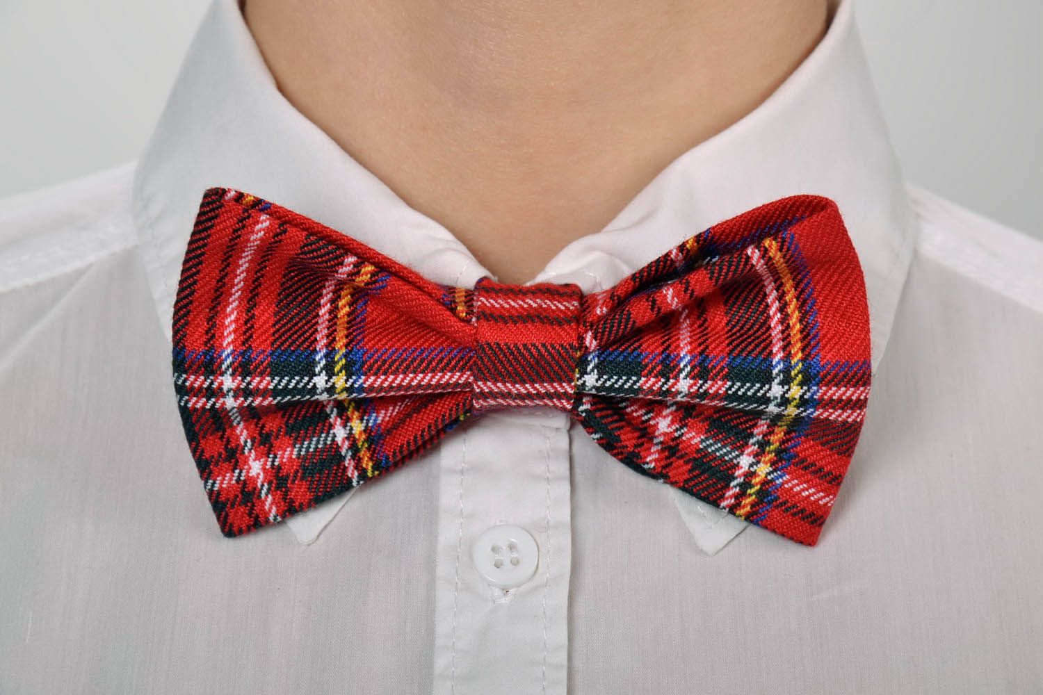 Red checked bow tie photo 5