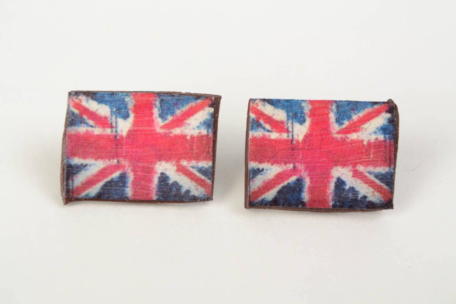 Pendientes clavos de arcilla polimérica con decoupage hechos a mano bandera del Reino Unido foto 3