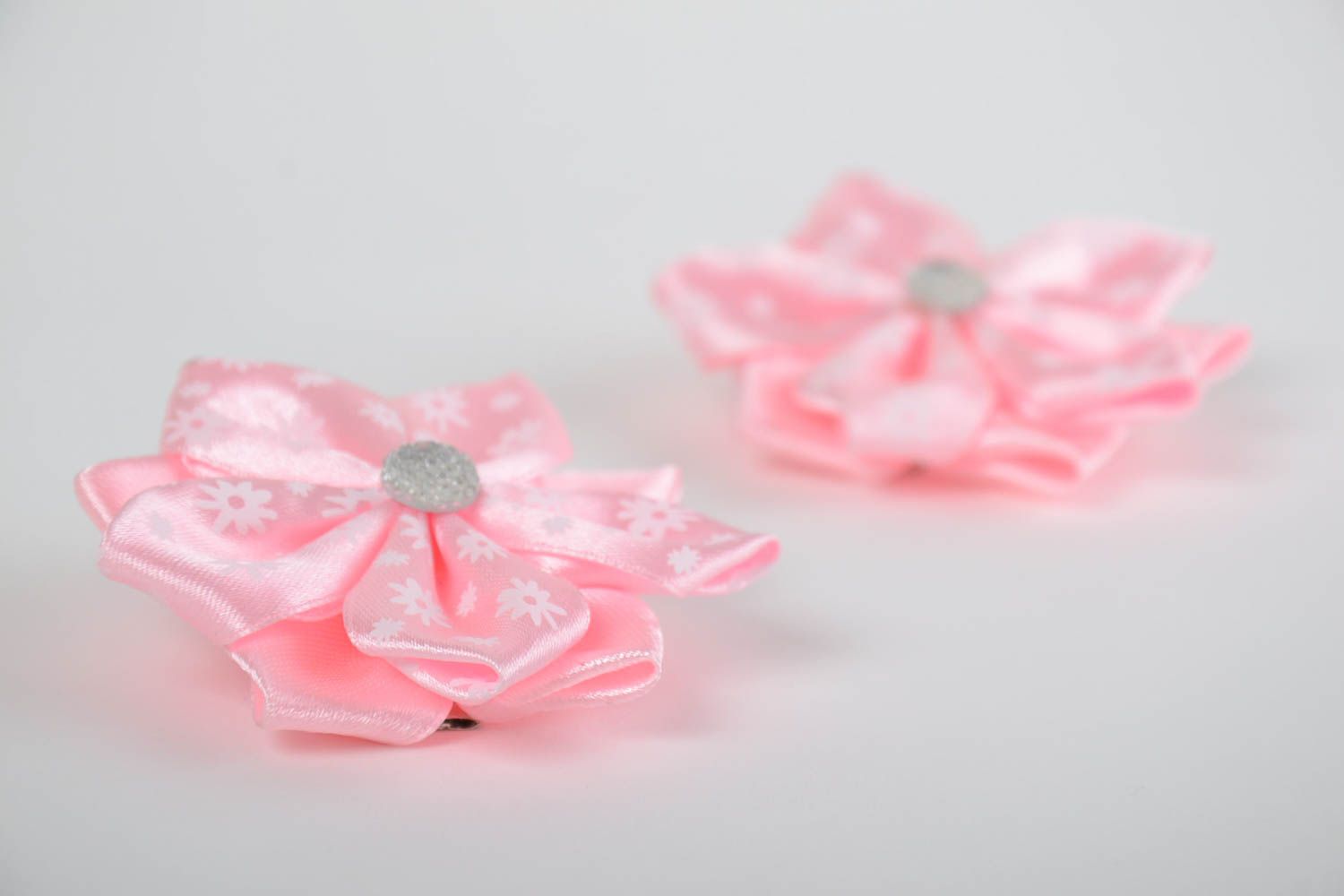 Handmade pink hair clips made of satin ribbons for kids 2 pieces photo 4