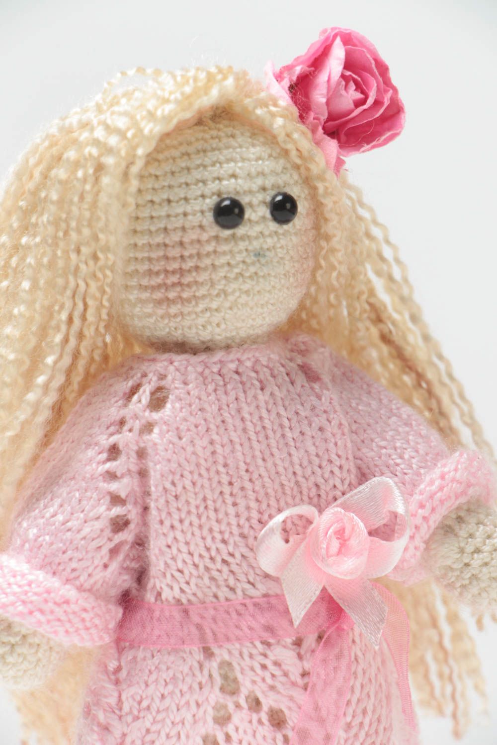 Poupée tricotée en fils acryliques faite main en robe rose cadeau pour enfant photo 3