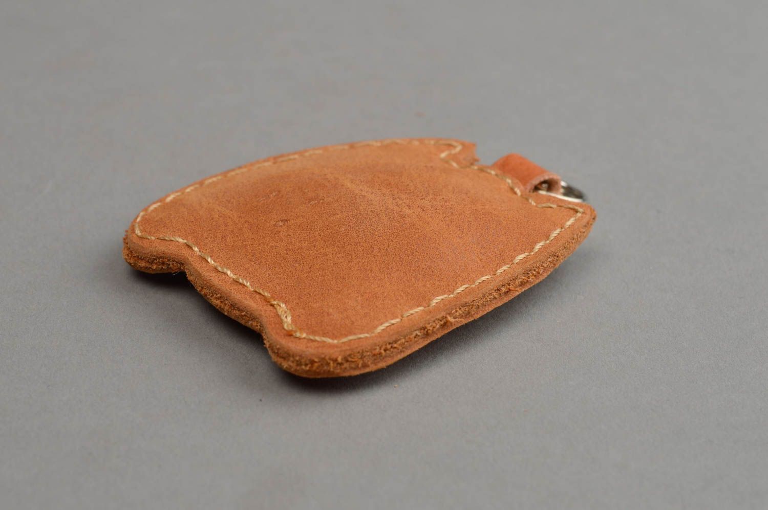 Llavero artesanal de cuero color marrón regalo original accesorio de cuero foto 5