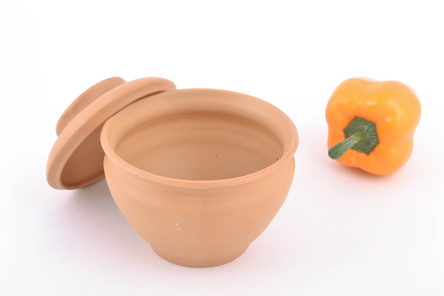 Ceramic pot with lid for baking 0.5 l photo 1