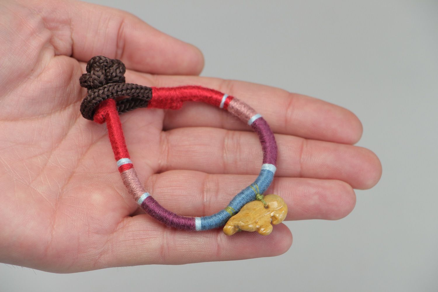 Bracelet en fils original tressé multicolore avec pierre de mer fait main photo 4