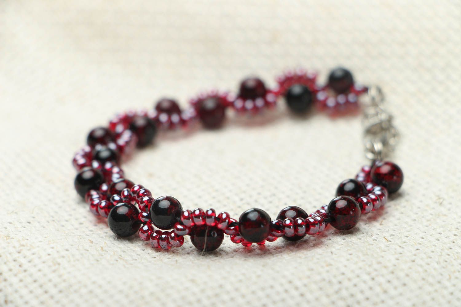 Homemade bracelet with beads and garnet photo 2