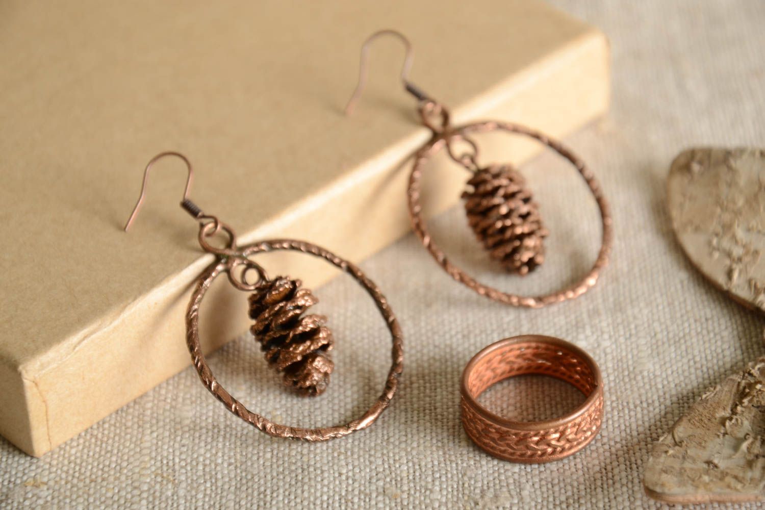 Boucles d'oreilles anneaux Bague fait main Set de bijoux Cadeau femme cuivre photo 1