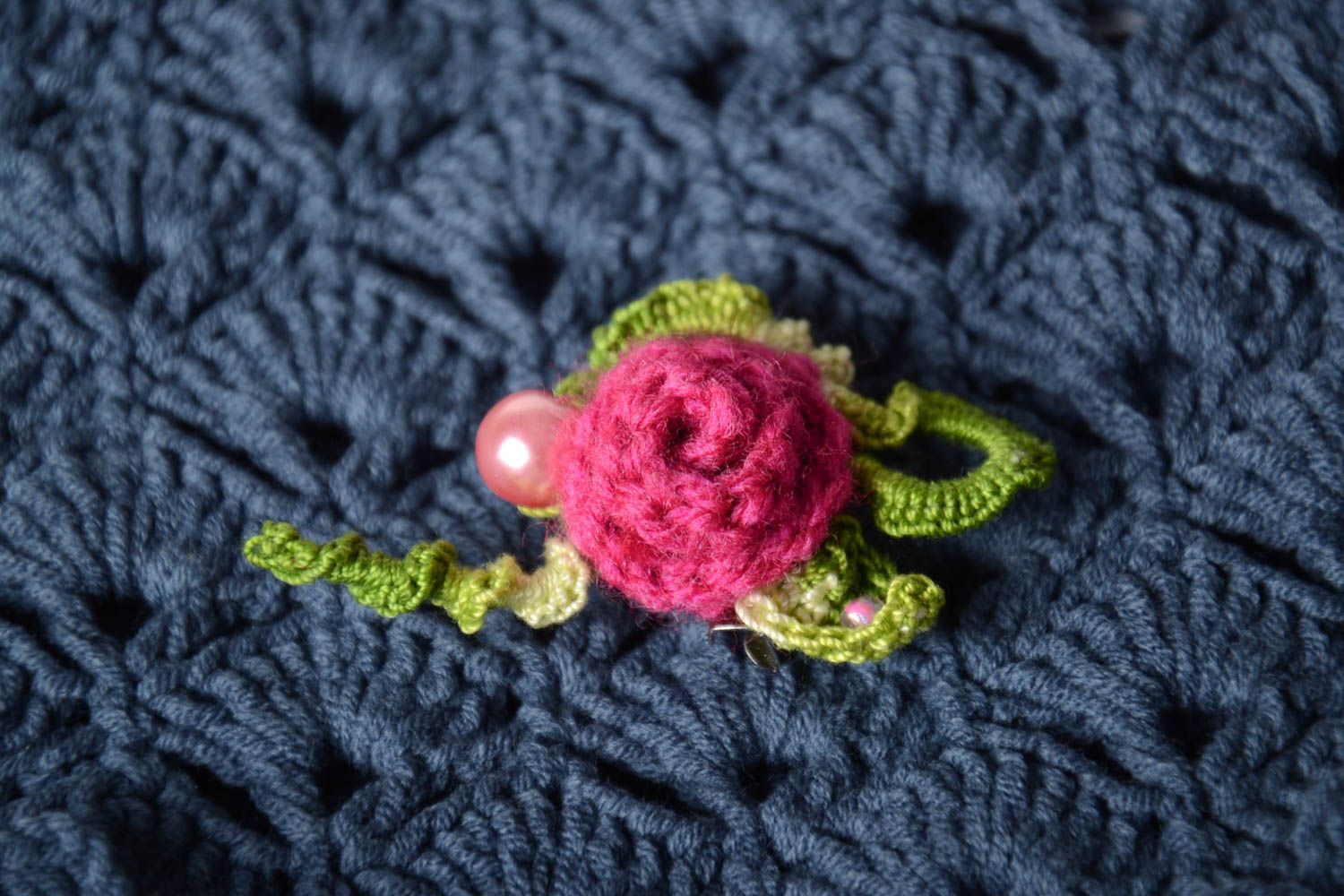 Broche fleur Bijou fait main fils coton laine crochet Accessoire femme photo 1