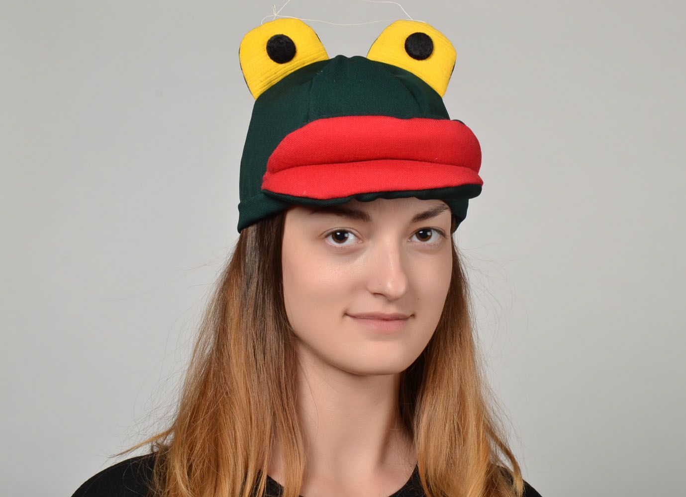 Cappello di carnevale fatto a mano accessorio divertente e originale da bambini foto 2