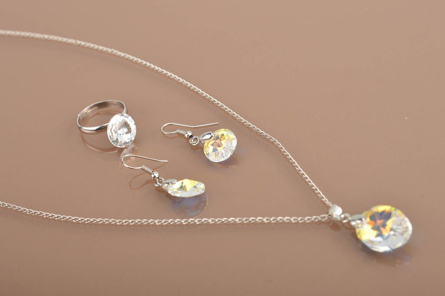 Designer Schmuckset mit Swarovski Kristallen handmade Ohrringe Ring Anhänger foto 4