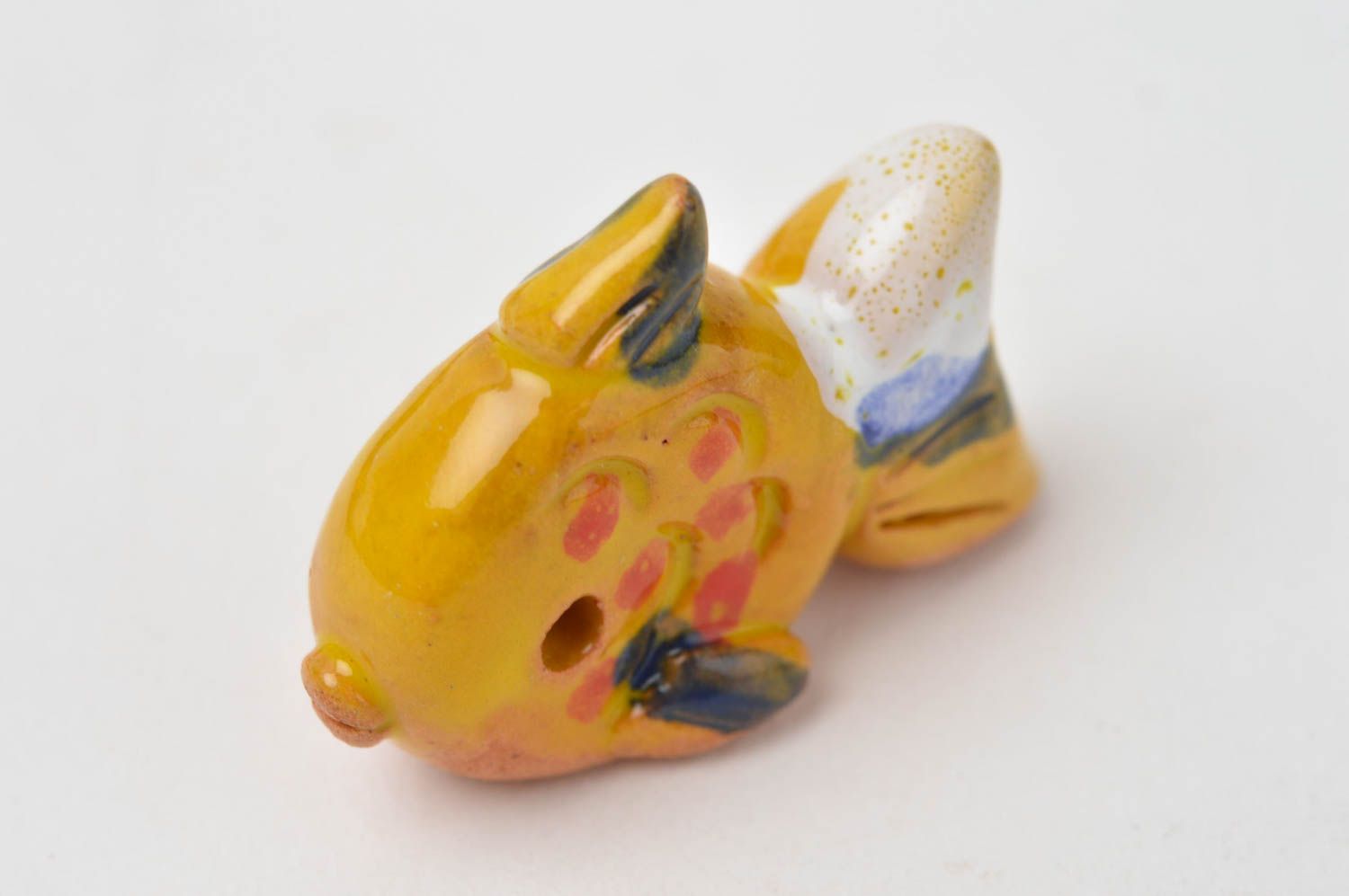Фигурка из глины кулон ручной работы подарок и сувенир желтая рыбка милая фото 4