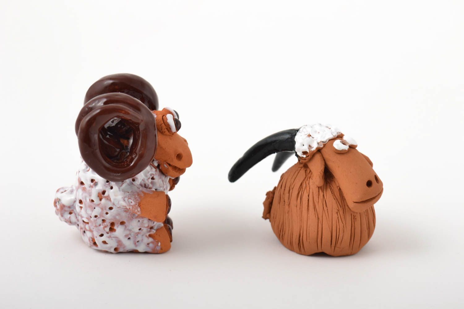 Statuine fatte a mano in ceramica set di due animali souvenir di terracotta foto 2