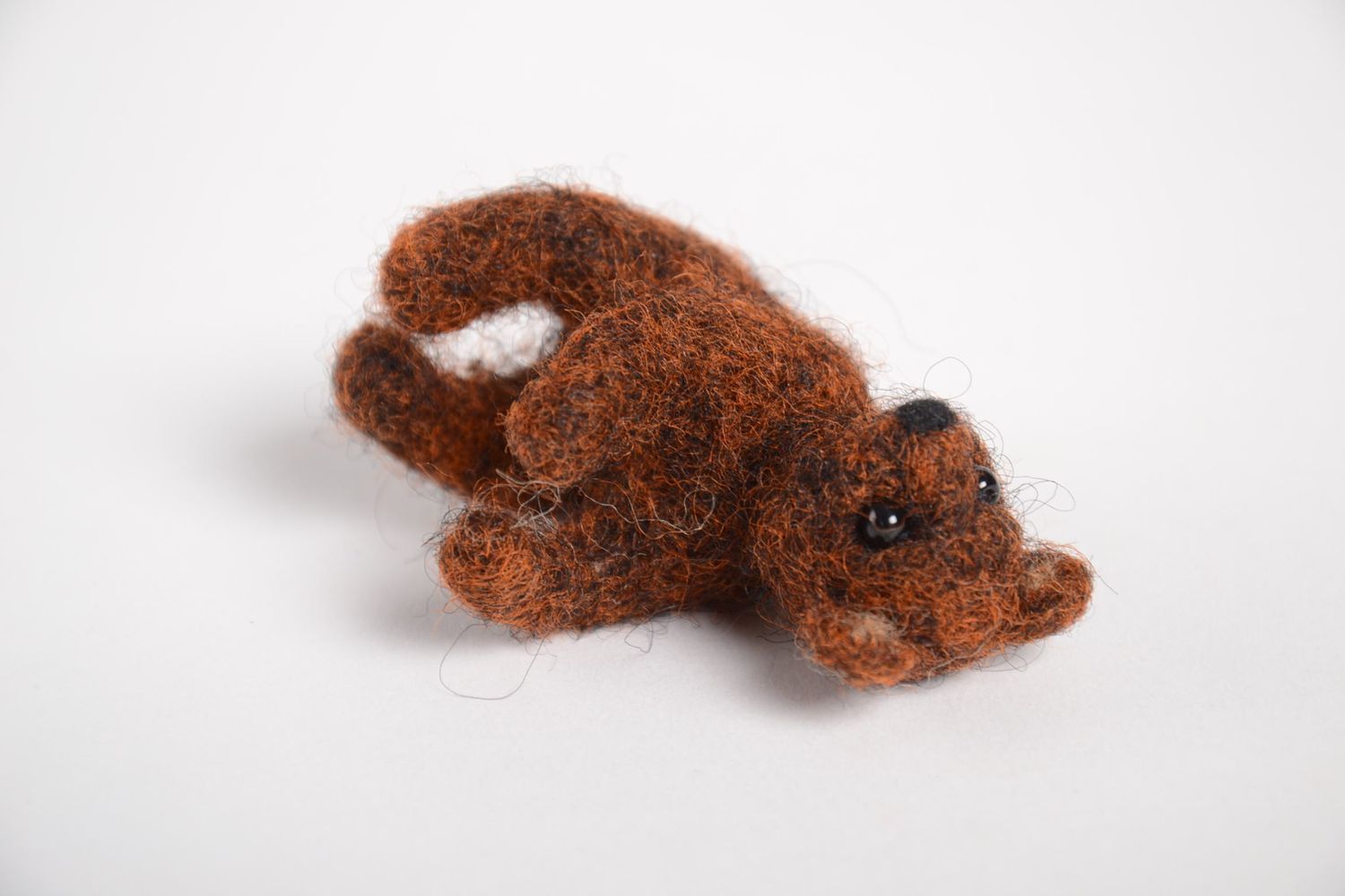 Валяная игрушка хэнд мэйд игрушка из шерсти мягкая игрушка коричневый медвежонок фото 3