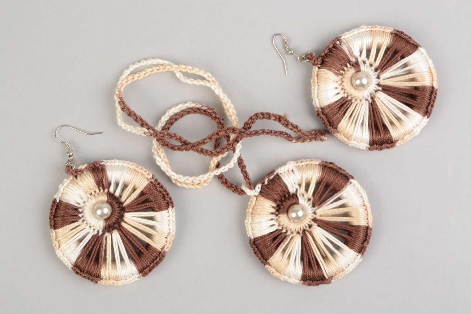 Set of handmade jewelry woven of cotton threads 2 items earrings and pendant photo 2