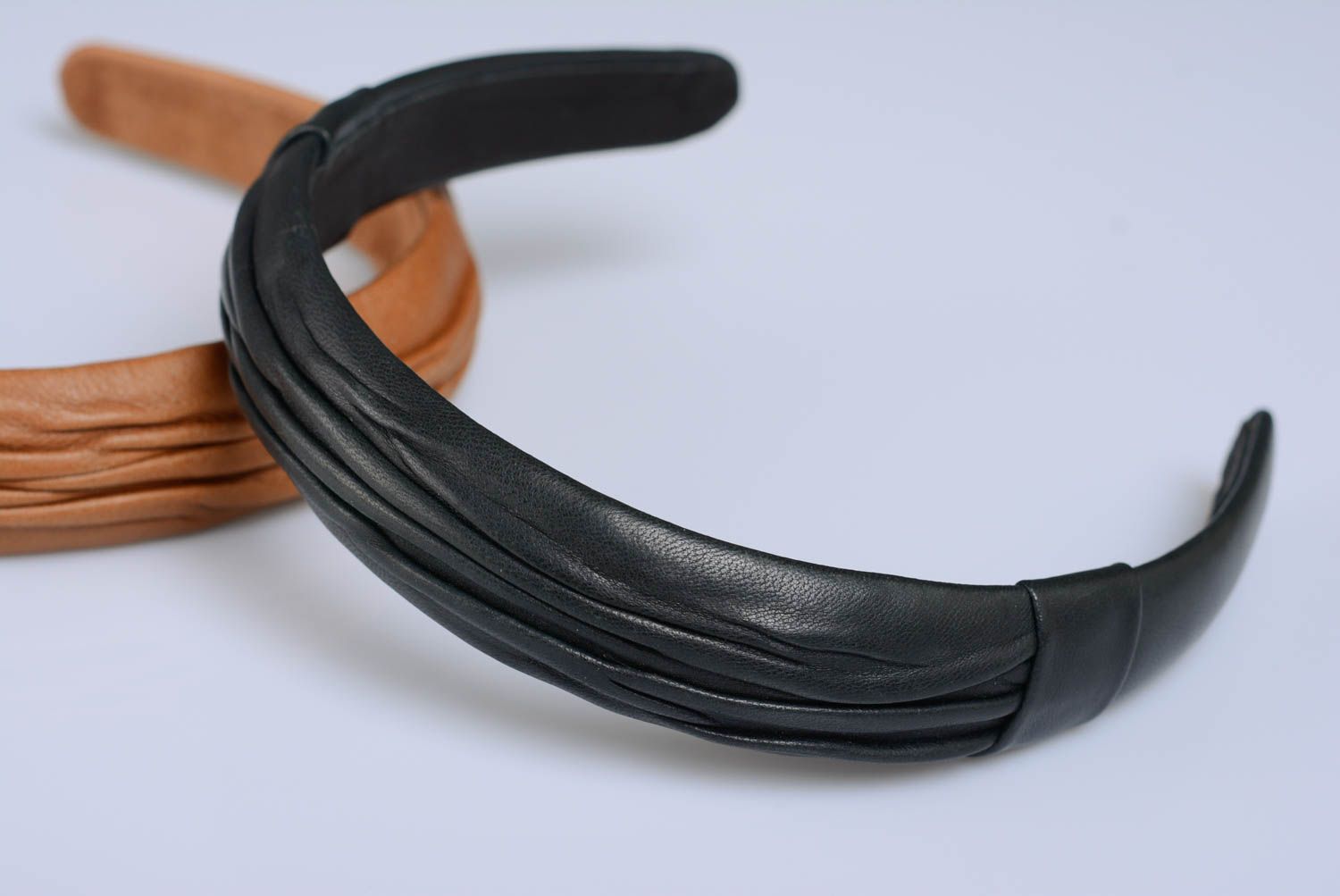 Handmade decorative black hairband made of genuine leather on plastic base  photo 5