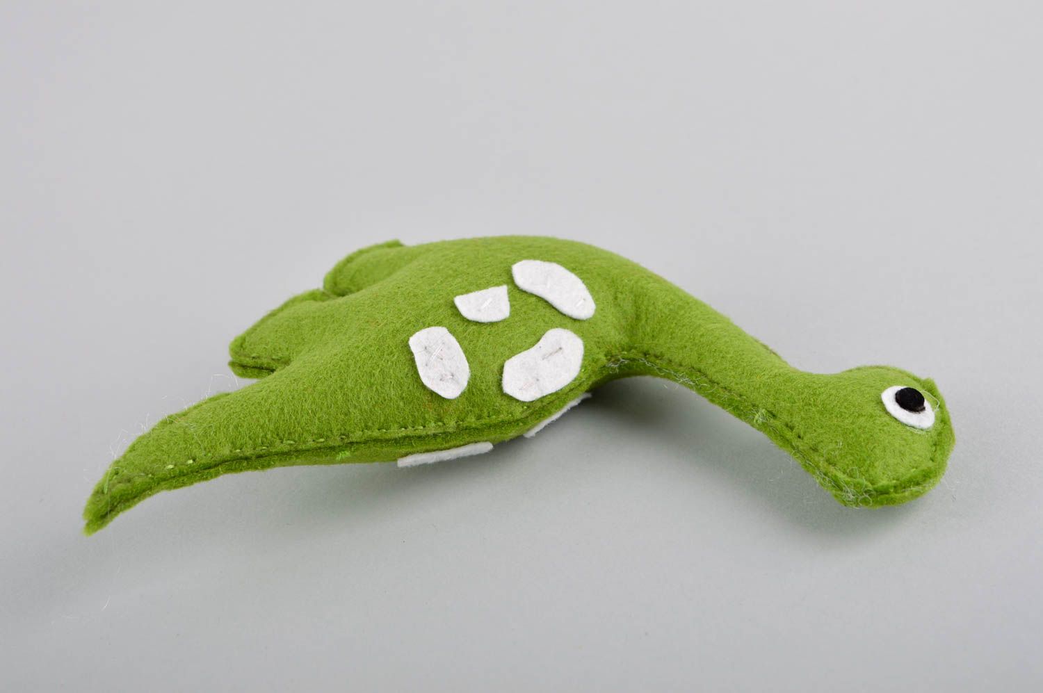 Игрушка ручной работы игрушка из шерсти игрушка из войлока в виде динозаврика фото 3