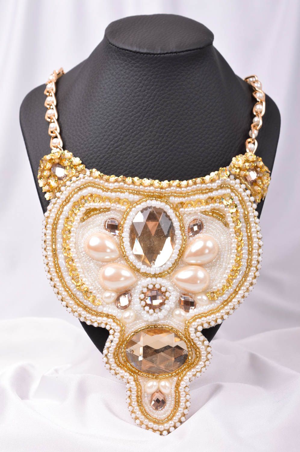 Collier massif Bijou fait main perles de rocaille d'or Cadeau femme design photo 1
