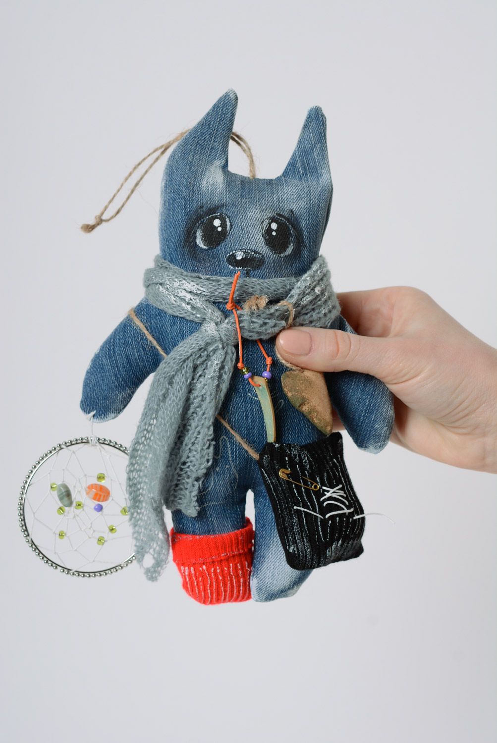 Синяя текстильная авторская игрушка в виде кота из джинса ручной работы мягкая  фото 5