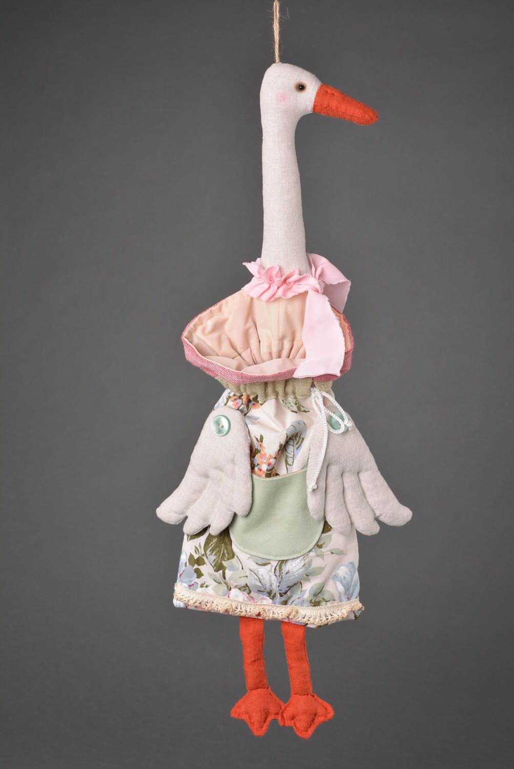 Интерьерная игрушка ручной работы кукла пакетница Гусыня хлопковая декор кухни фото 1