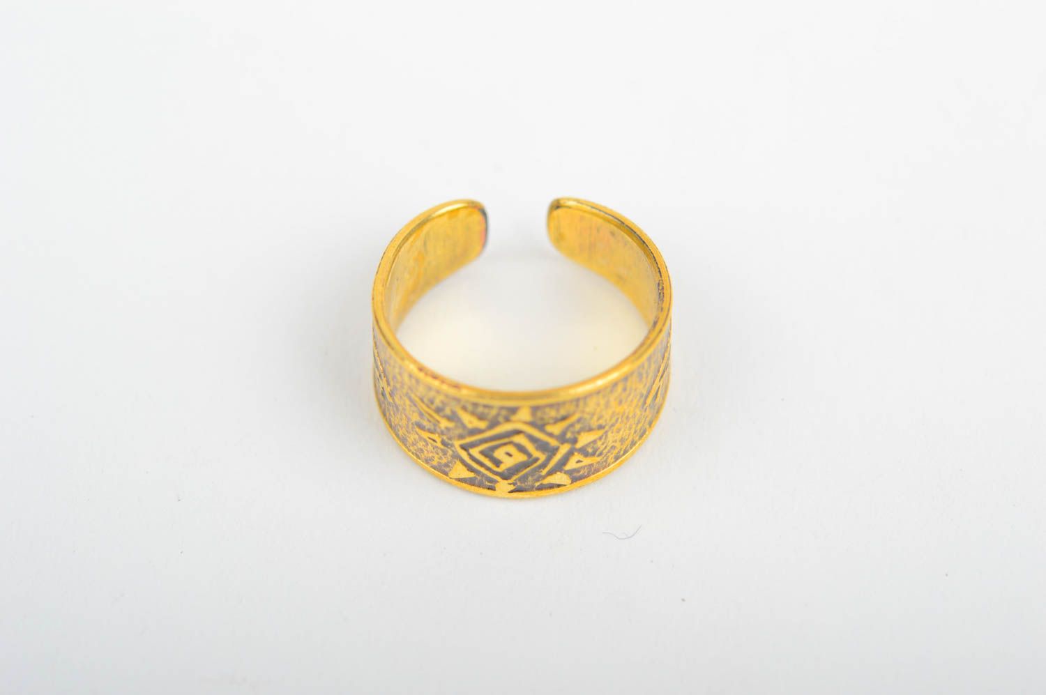 Кольцо ручной работы стильное женское кольцо из латуни украшение из металла фото 3