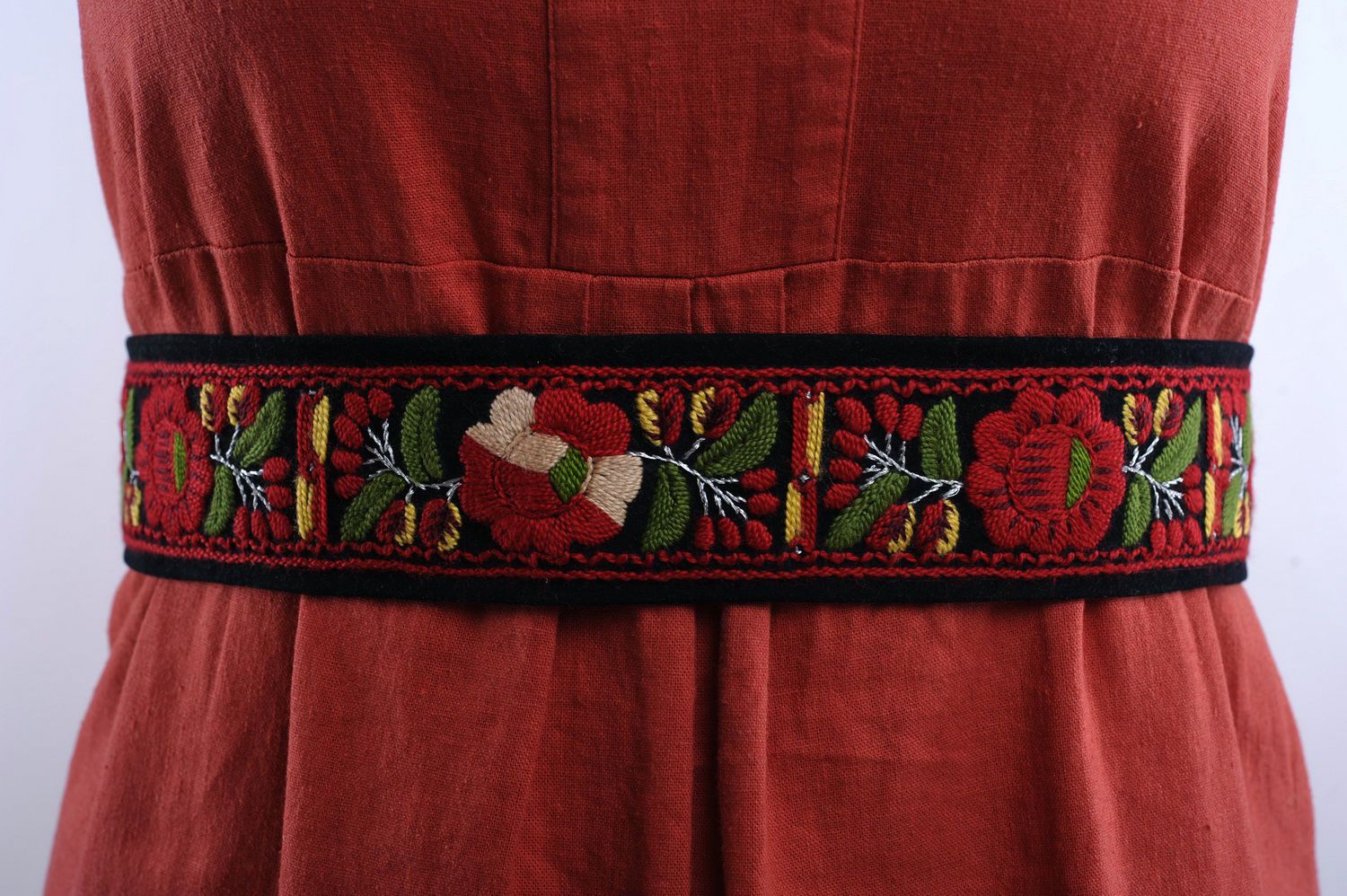Velvet Sash with Embroidery photo 3