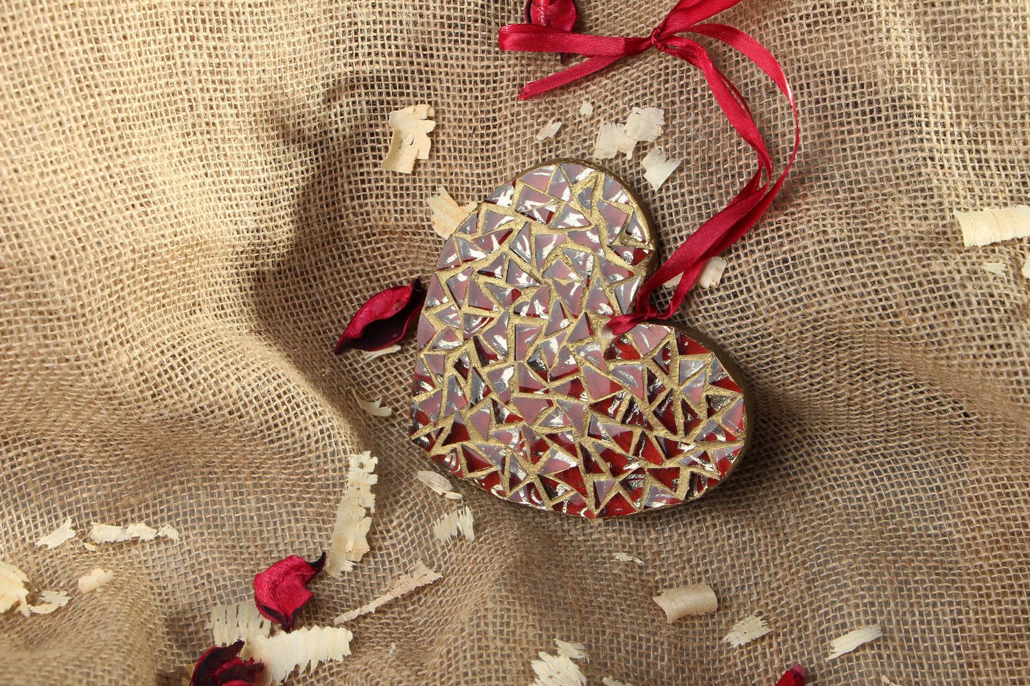 Декоративная подвеска Гранатовое сердце фото 1