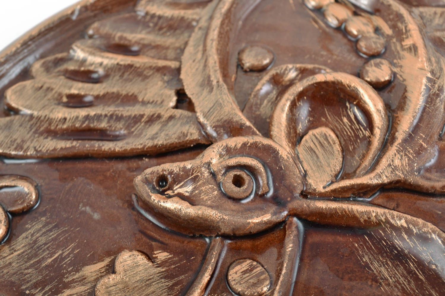 Cuadro de arcilla cubierto con esmalte redondo con ciervo artesanal foto 3