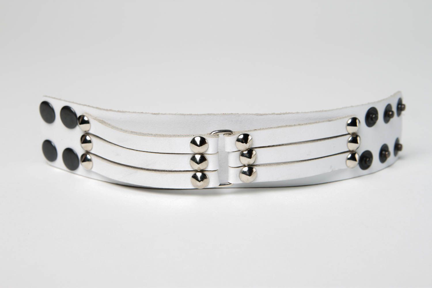 Bracelet cuir Bijou fait main blanc Accessoires design large de créateur photo 3