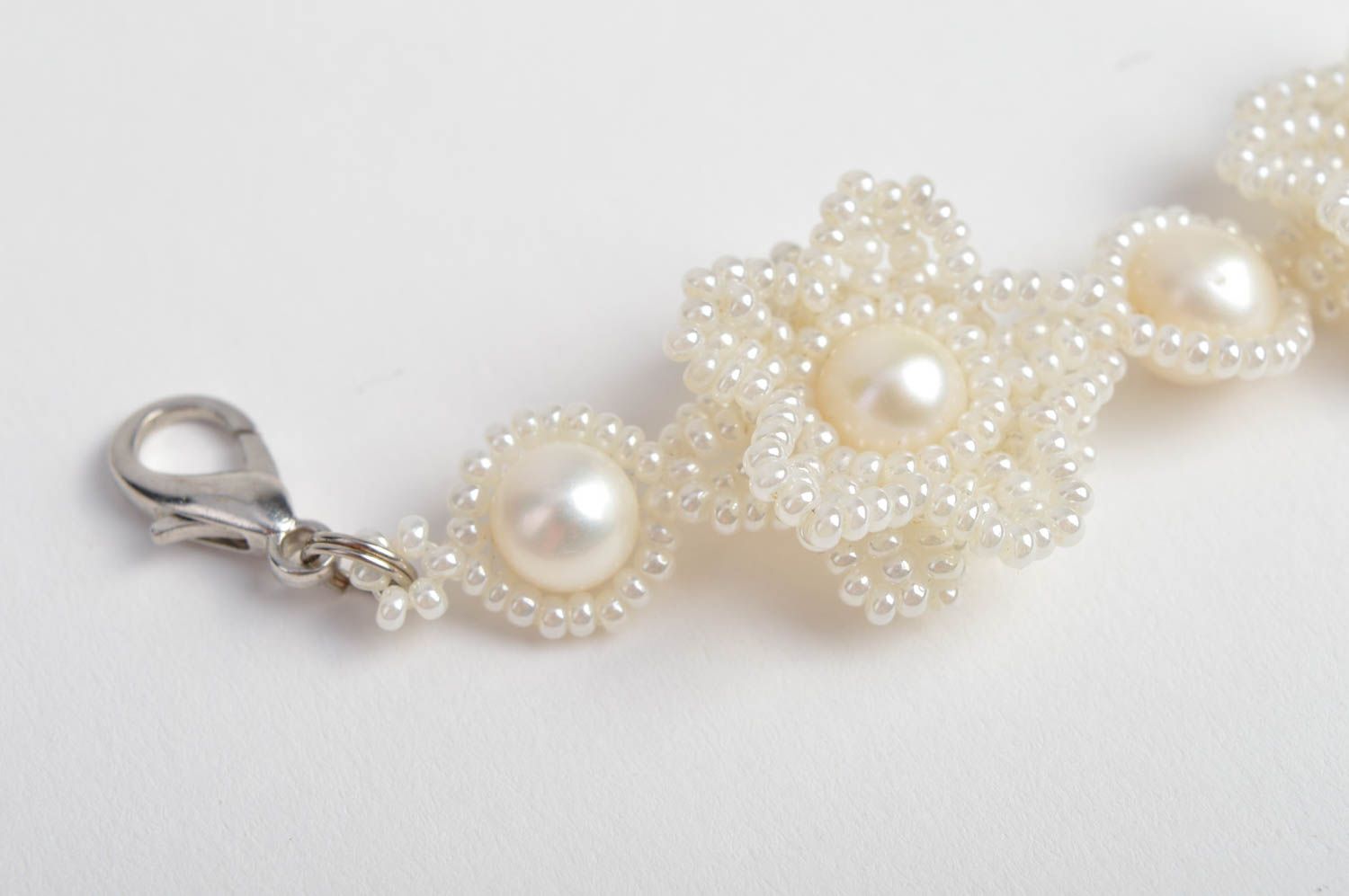Bracelet en perles Bijou fait main blanc perles de rocaille Cadeau femme photo 4