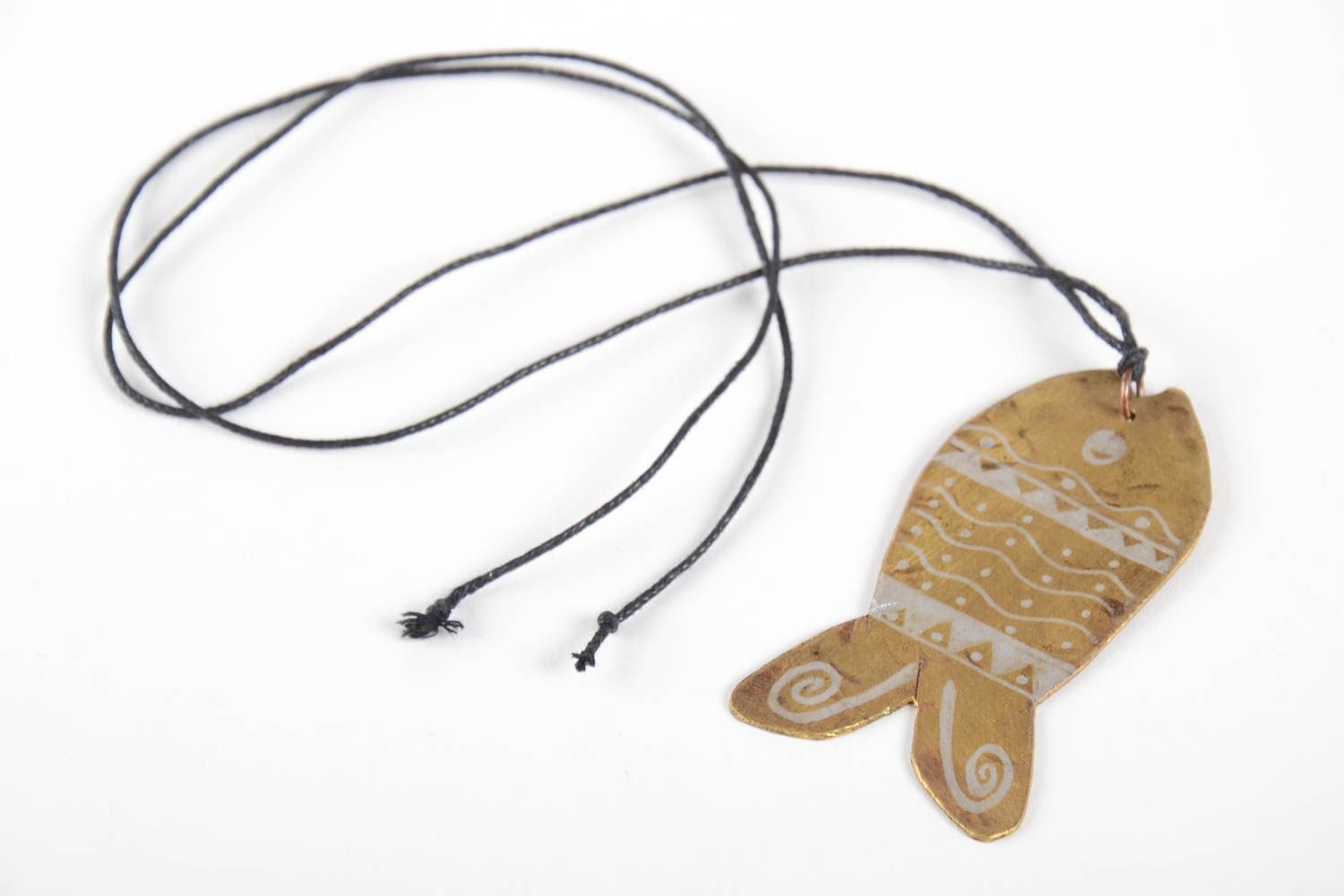Украшение ручной работы женский кулон в виде рыбки украшение из меди на шнурке фото 4