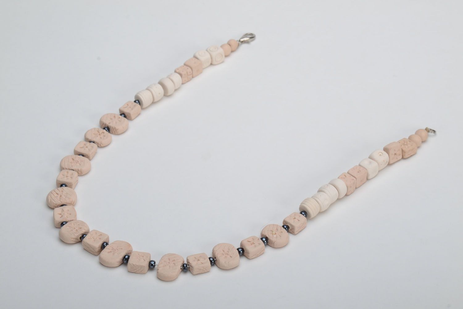 Clay white necklace photo 4