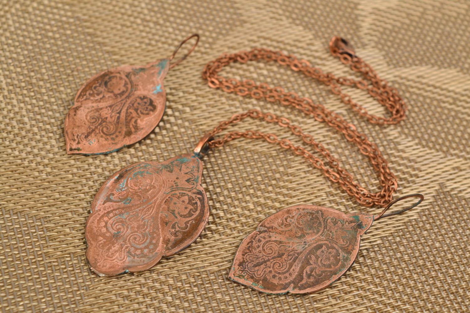 Copper jewelry set made using patina coating and etching technique photo 1