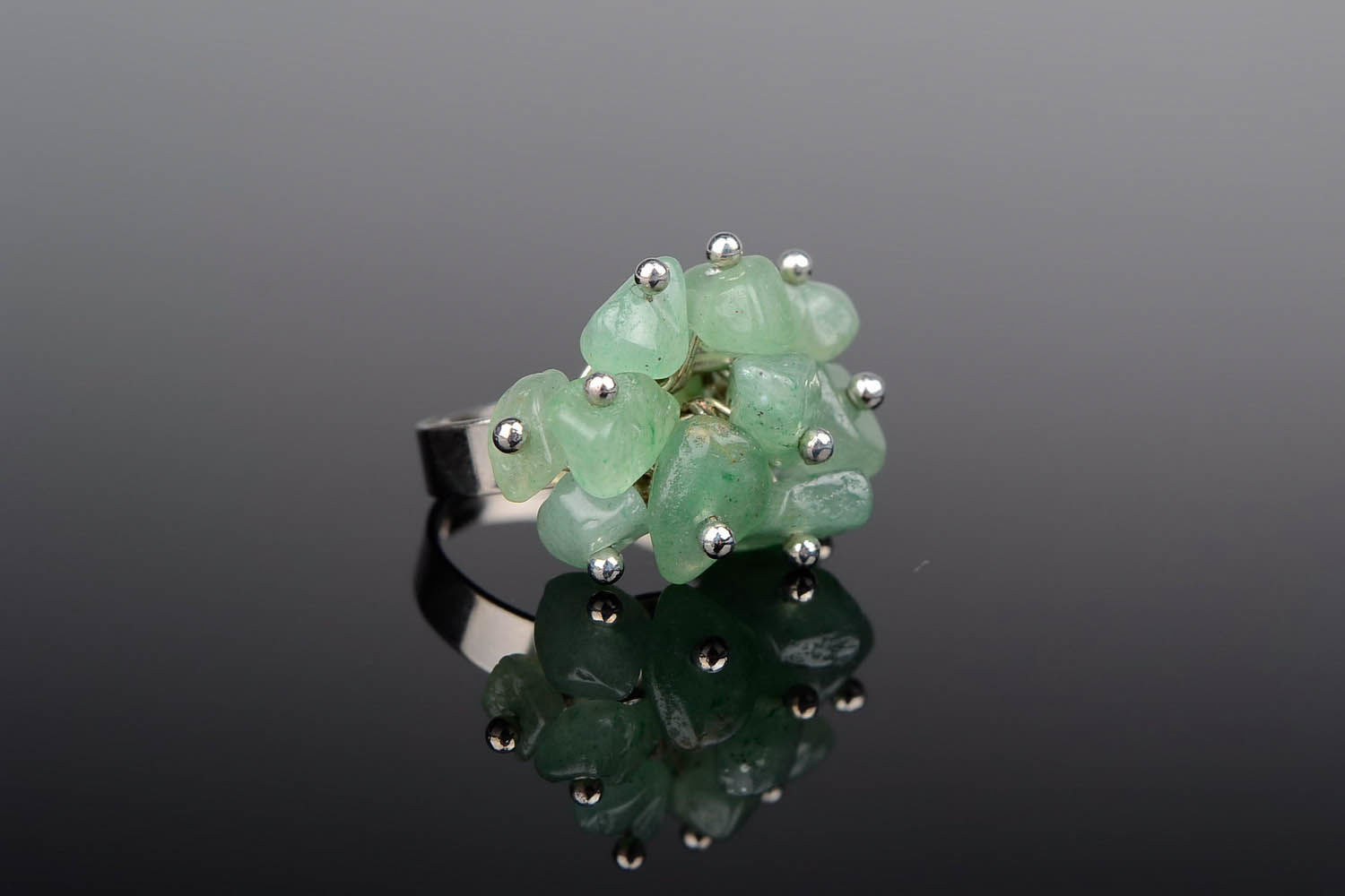 Ring with jade photo 1
