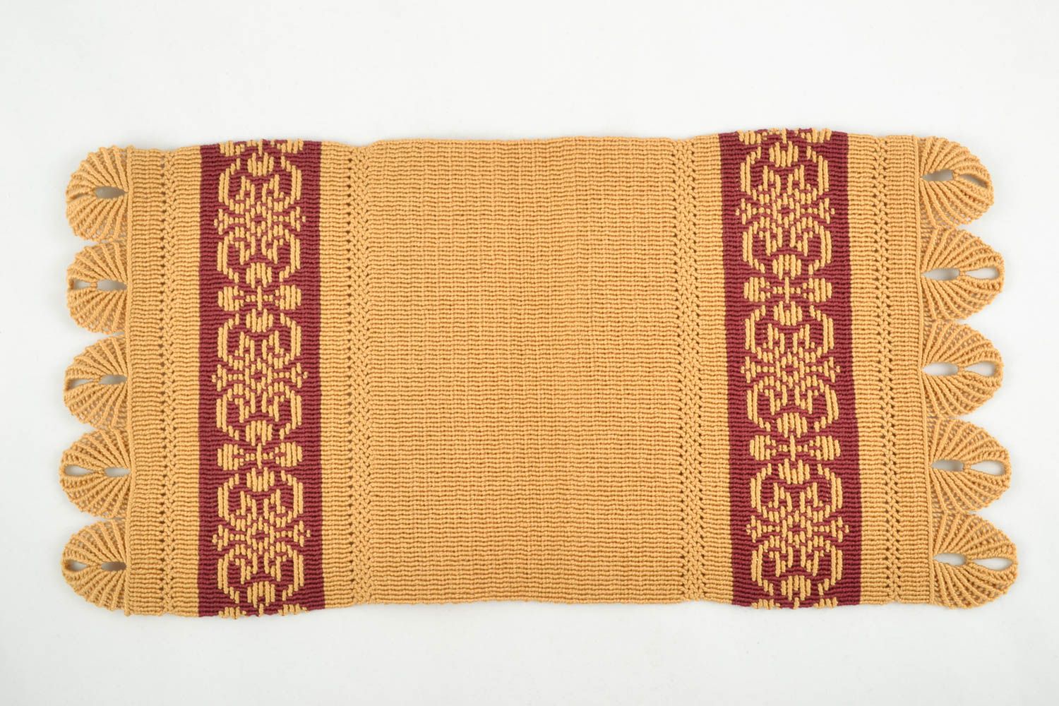 Handmade woven tablecloth photo 3