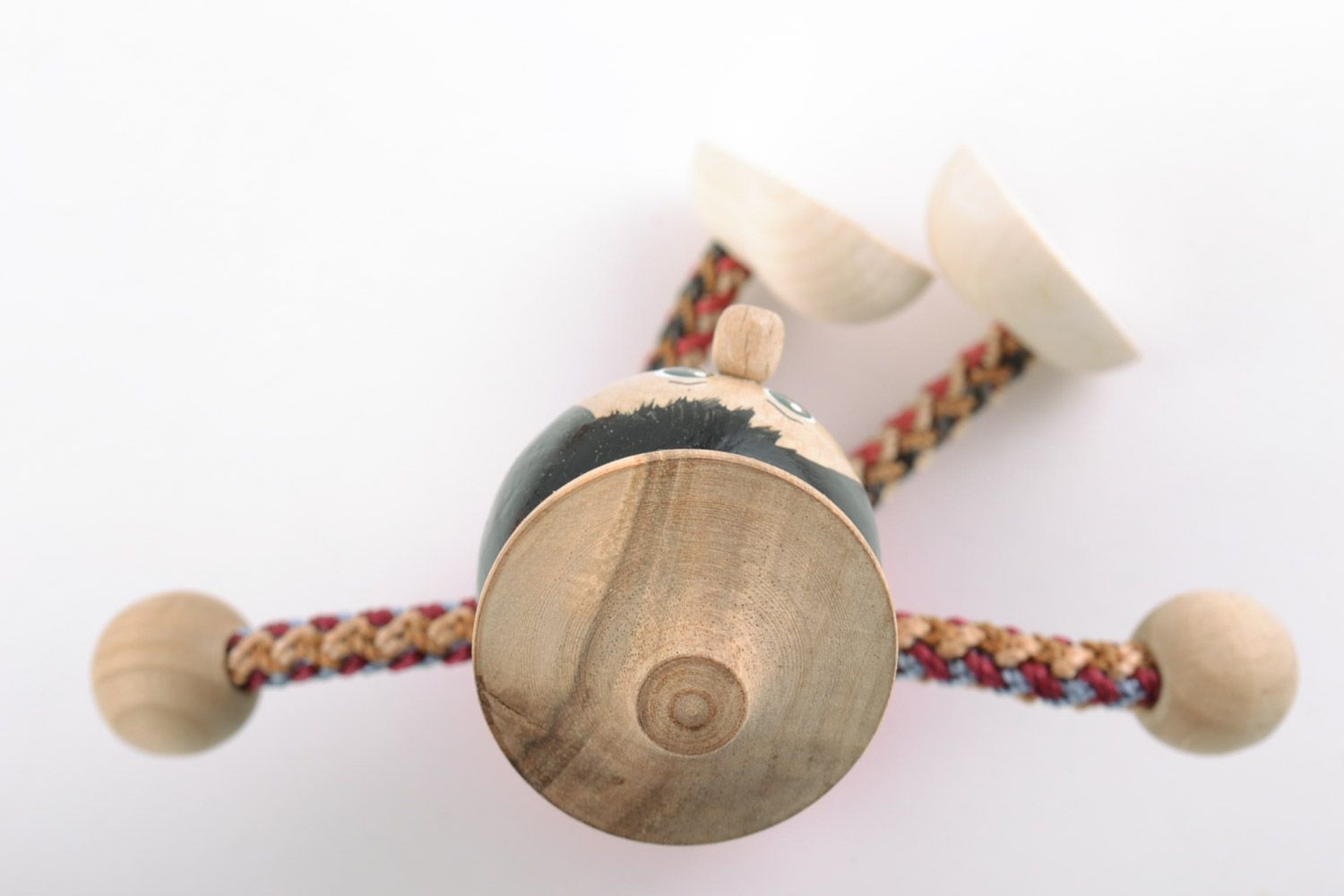 Originelles handmade Öko Spielzeug aus Holz Junge foto 4