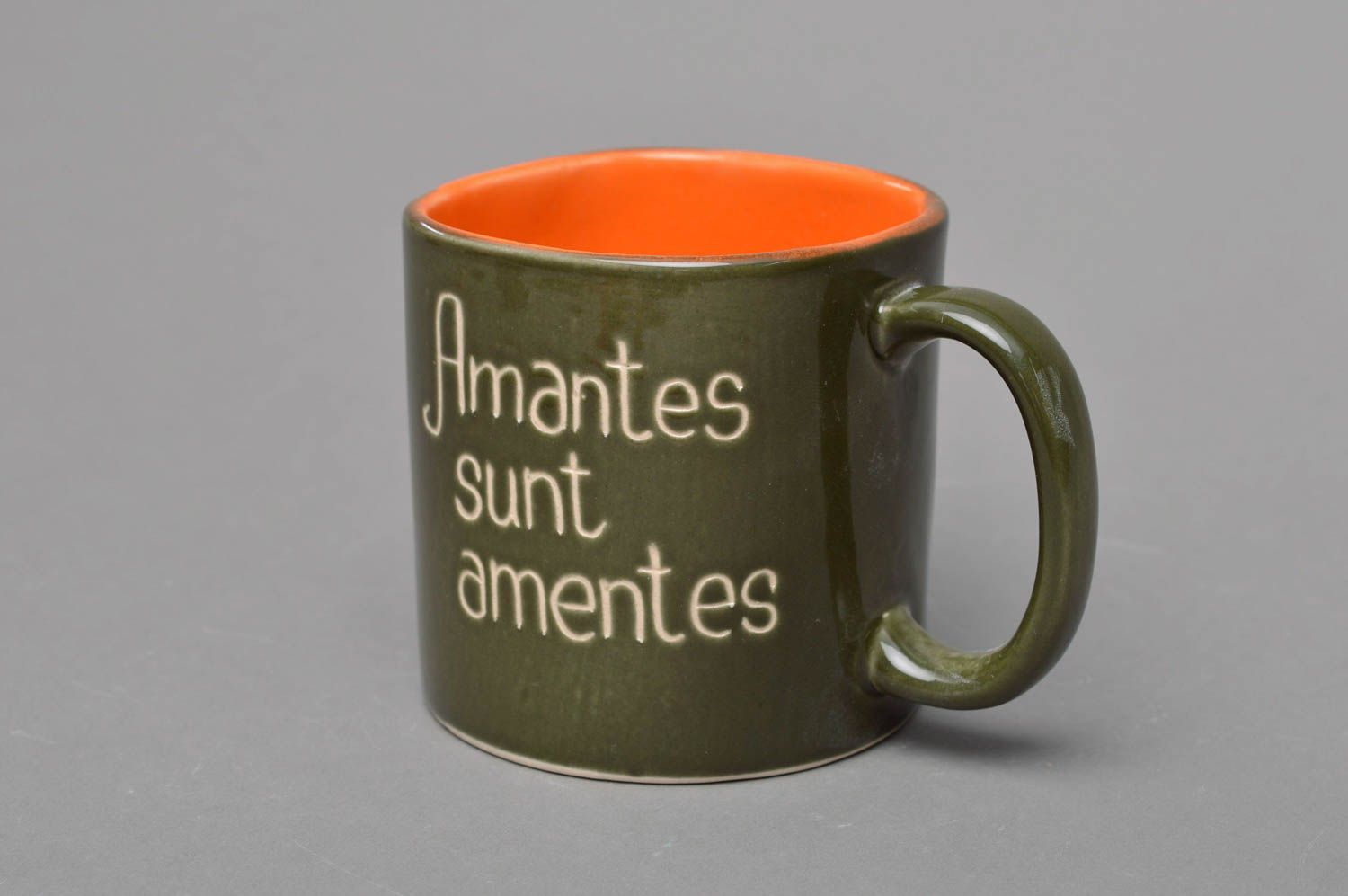 Фарфоровая чашка ручной работы с надписью зеленая с оранжевая подарочная  фото 1
