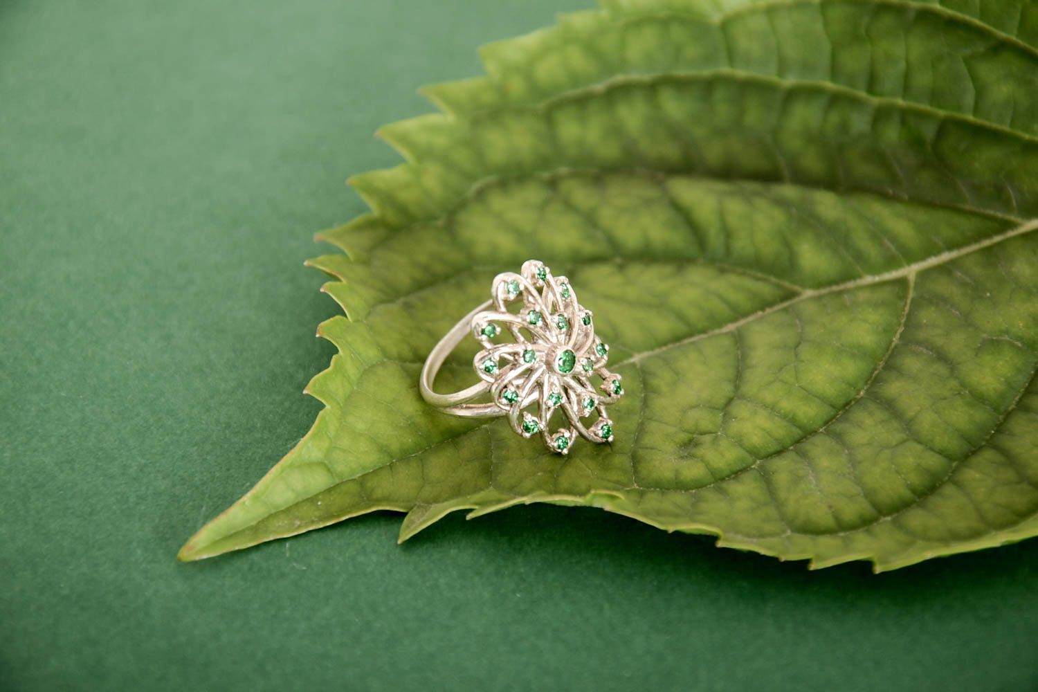 Feiner schöner handmade Juwelier Modeschmuck Ring am Finger Damen Modeschmuck foto 2