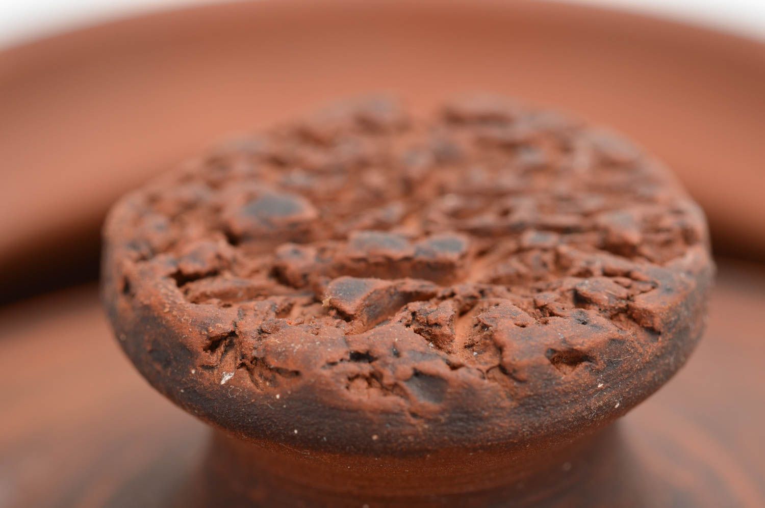 Небольшой горшок из глины на 1.5 л с крышкой посуда для запекания блюд в духовке фото 4