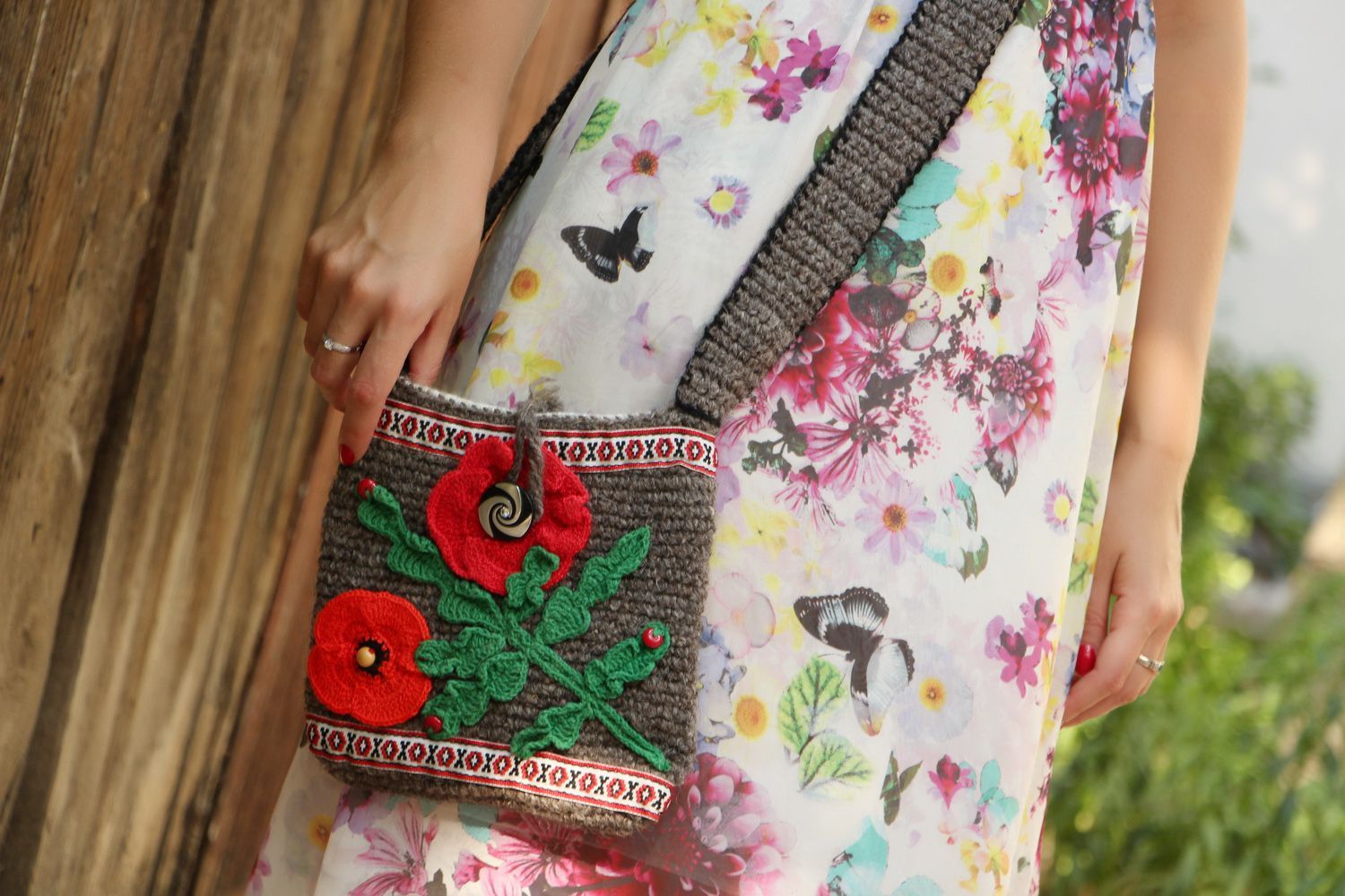 Crocheted purse Poppies photo 1